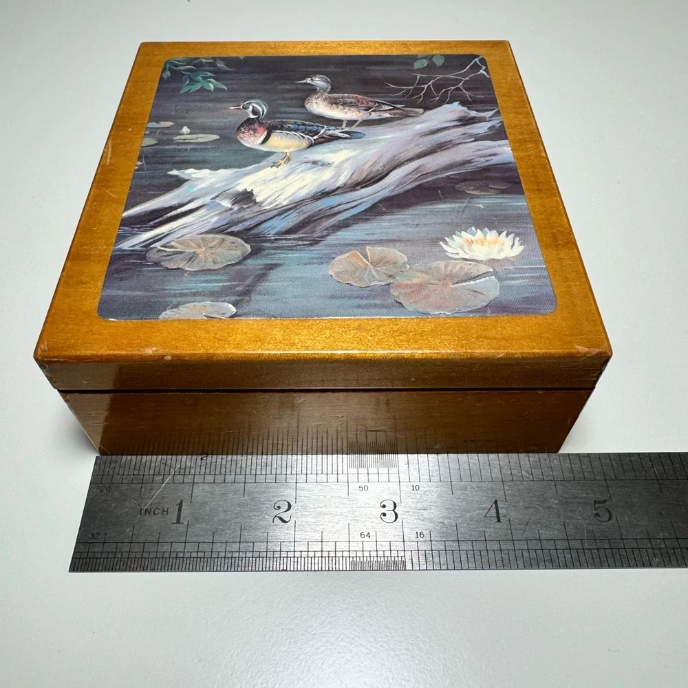 Wooden Box‎ with Duck Artwork